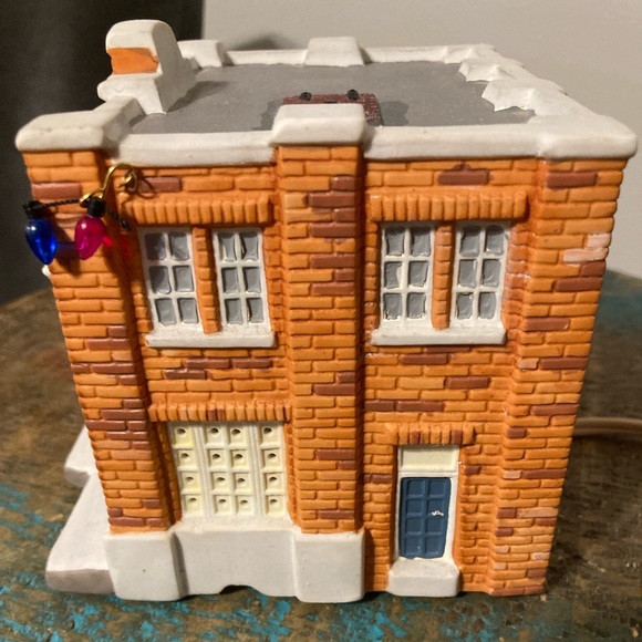 “Mayberry Courthouse” from the Welcome to Mayberry Collection - Picture 9 of 9